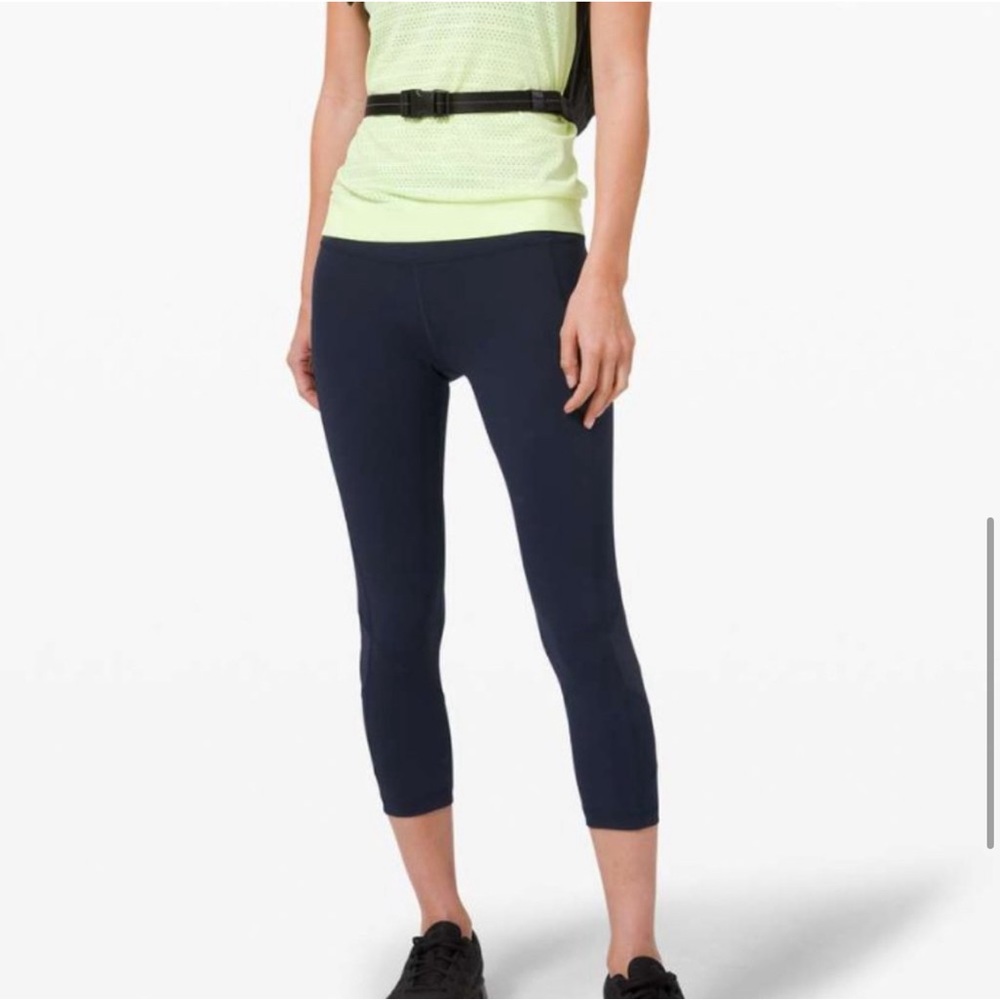 Lululemon Pace Rival Crop *Full-On Luxtreme 22", size: 4, color: navy
